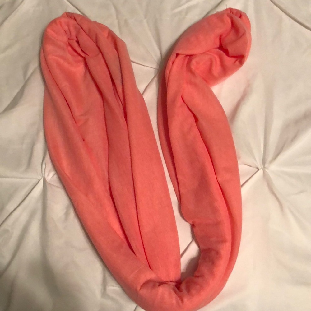 Infinity scarf